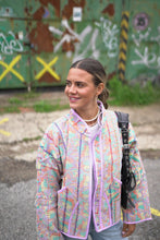 Lade das Bild in den Galerie-Viewer, Kurze Kantha-Jacke