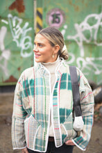 Načíst obrázek do prohlížeče Galerie, Bunda Kantha Short