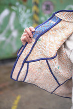 Načíst obrázek do prohlížeče Galerie, Bunda Kantha Short