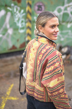 Lade das Bild in den Galerie-Viewer, Kurze Kantha-Jacke