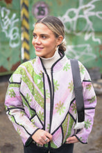 Lade das Bild in den Galerie-Viewer, Kurze Kantha-Jacke
