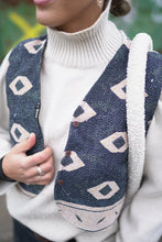 Lade das Bild in den Galerie-Viewer, Kantha Bae Weste