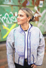 Načíst obrázek do prohlížeče Galerie, Bunda Kantha Short