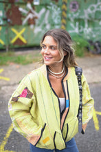 Načíst obrázek do prohlížeče Galerie, Bunda Kantha Short