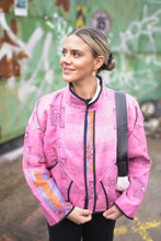 Lade das Bild in den Galerie-Viewer, Kurze Kantha-Jacke
