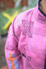Lade das Bild in den Galerie-Viewer, Kurze Kantha-Jacke