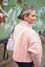 Lade das Bild in den Galerie-Viewer, Kurze Kantha-Jacke