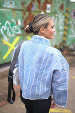 Lade das Bild in den Galerie-Viewer, Kurze Kantha-Jacke