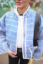 Lade das Bild in den Galerie-Viewer, Kurze Kantha-Jacke
