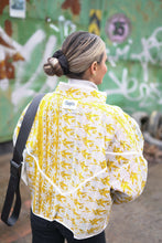 Lade das Bild in den Galerie-Viewer, Kurze Kantha-Jacke