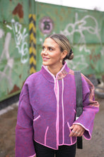 Lade das Bild in den Galerie-Viewer, Kurze Kantha-Jacke