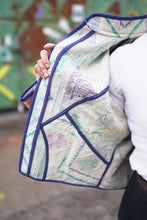 Lade das Bild in den Galerie-Viewer, Kurze Kantha-Jacke