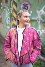 Načíst obrázek do prohlížeče Galerie, Bunda Kantha Short