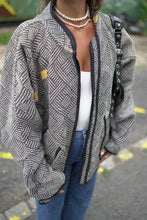 Lade das Bild in den Galerie-Viewer, Lange Kantha-Jacke