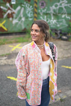 Lade das Bild in den Galerie-Viewer, Lange Kantha-Jacke