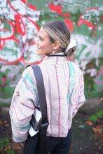 Lade das Bild in den Galerie-Viewer, Kurze Kantha-Jacke
