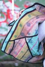 Lade das Bild in den Galerie-Viewer, Kurze Kantha-Jacke