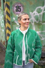 Načíst obrázek do prohlížeče Galerie, Bunda Kantha Short