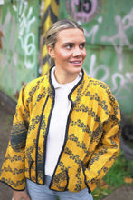 Načíst obrázek do prohlížeče Galerie, Bunda Kantha Short