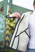 Načíst obrázek do prohlížeče Galerie, Bunda Kantha Short