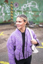 Lade das Bild in den Galerie-Viewer, Kurze Kantha-Jacke