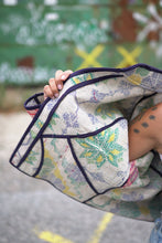 Načíst obrázek do prohlížeče Galerie, Bunda Kantha Short