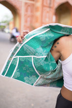 Načíst obrázek do prohlížeče Galerie, Bunda Kantha Short