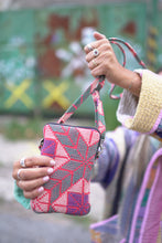 Načíst obrázek do prohlížeče Galerie, Kantha Phone case
