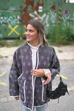Načíst obrázek do prohlížeče Galerie, Bunda Kantha Long