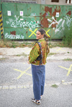 Lade das Bild in den Galerie-Viewer, Kurze Kantha-Jacke