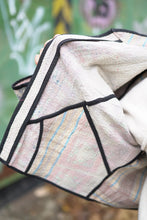 Načíst obrázek do prohlížeče Galerie, Bunda Kantha Short