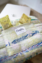 Načíst obrázek do prohlížeče Galerie, Kantha Laptop obal MacBook Air / Pro 13" - 14"