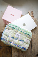 Načíst obrázek do prohlížeče Galerie, Kantha Laptop obal MacBook Air / Pro 13" - 14"