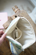 Načíst obrázek do prohlížeče Galerie, Kantha Laptop obal MacBook Air / Pro 13" - 14"