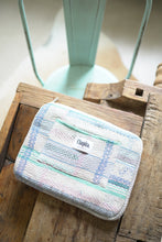 Načíst obrázek do prohlížeče Galerie, Kantha Laptop obal MacBook Air / Pro 13" - 14"