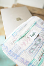 Načíst obrázek do prohlížeče Galerie, Kantha Laptop obal MacBook Air / Pro 13" - 14"