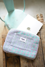 Načíst obrázek do prohlížeče Galerie, Kantha Laptop obal MacBook Air / Pro 13" - 14"