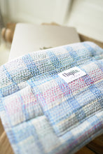 Načíst obrázek do prohlížeče Galerie, Kantha Laptop obal MacBook Air / Pro 13" - 14"