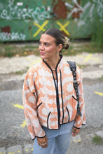 Načíst obrázek do prohlížeče Galerie, Bunda Kantha Short