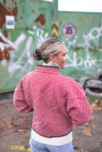 Lade das Bild in den Galerie-Viewer, Kurze Kantha-Jacke