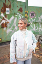 Načíst obrázek do prohlížeče Galerie, Bunda Kantha Short