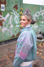 Načíst obrázek do prohlížeče Galerie, Bunda Kantha Short