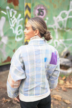 Lade das Bild in den Galerie-Viewer, Kurze Kantha-Jacke