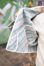 Lade das Bild in den Galerie-Viewer, Kurze Kantha-Jacke