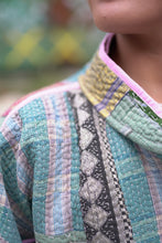 Lade das Bild in den Galerie-Viewer, Lange Kantha-Jacke