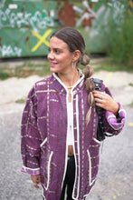 Lade das Bild in den Galerie-Viewer, Lange Kantha-Jacke