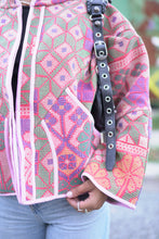 Načíst obrázek do prohlížeče Galerie, Bunda Kantha Short