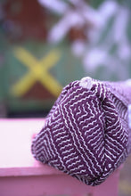 Lade das Bild in den Galerie-Viewer, Krishna-Tasche