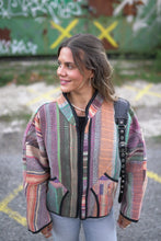 Načíst obrázek do prohlížeče Galerie, Bunda Kantha Short