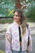 Lade das Bild in den Galerie-Viewer, Kurze Kantha-Jacke